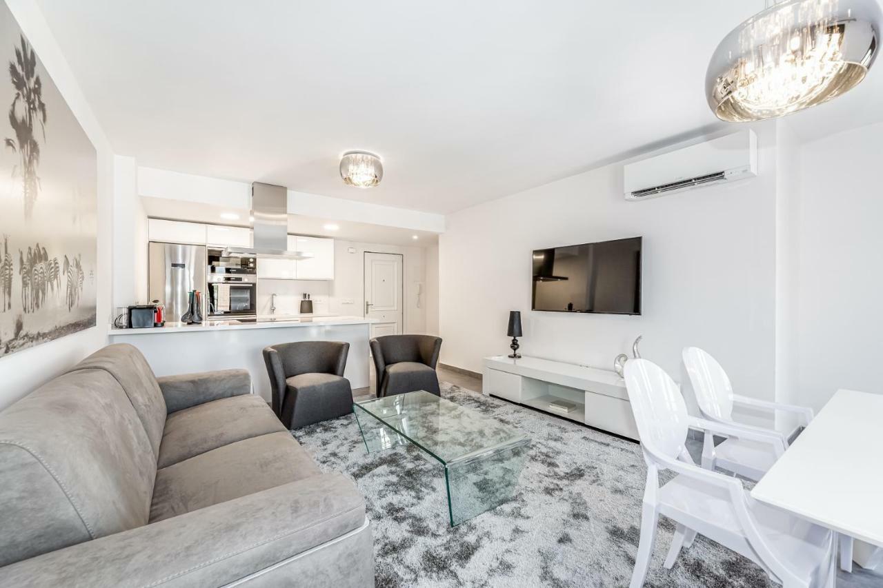 By Riva - Luxurious, Exclusive 2 Bedroom Apt Inside Puerto Banus Marbella Exterior photo